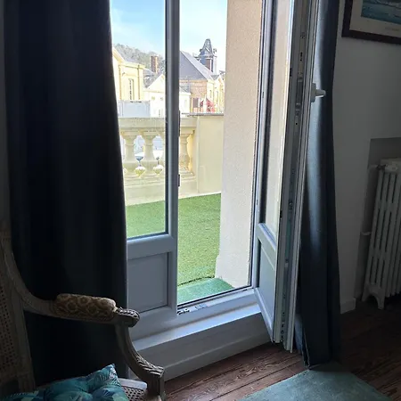 Des Peintres Этрета